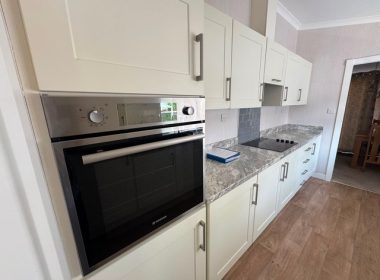 Pre-loved 45x20 Omar Regency Kitchen.