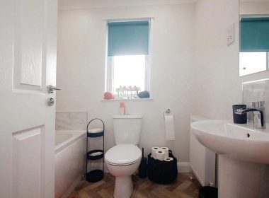 Preloved Park Home on tranquility Park - Bathroom