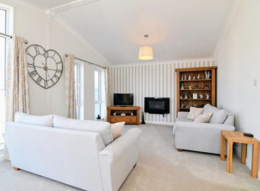 Preloved Park Home on tranquility Park - Lounge View 2