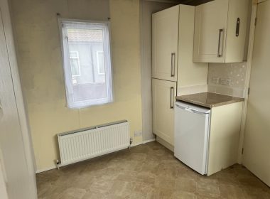 Preloved Tingdene Haydon Kitchen.