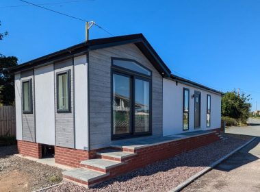 Tingdene Cosgrove in Willow Park Exterior View 3