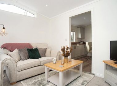 Tingdene Cosgrove in Willow Park Lounge