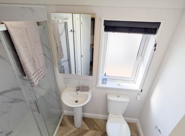 Willerby New Forest on Saltmarshe Park Herefordshire - Shower